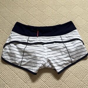 Lululemon speed shorts size 4